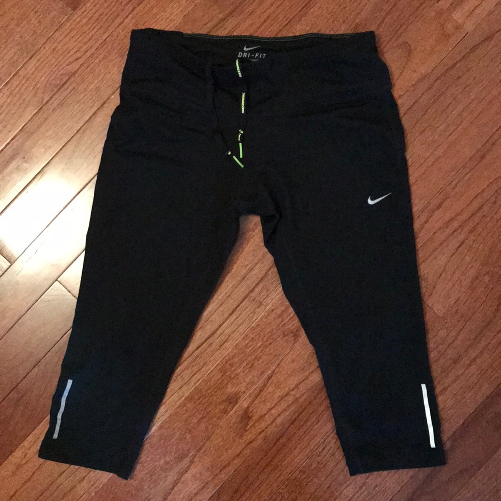 Nike Cropped Leggings